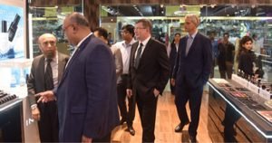 বিশ্বখ্যাত ইংলোট